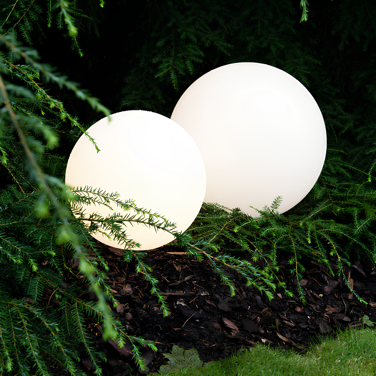 LightPebble – Stilren trädgårdsklotlampa