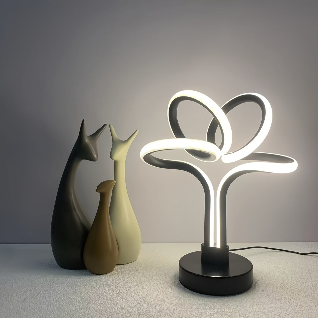 LumiNordic - Modern Nordiskt Inspirerad USB LED Bordslampa