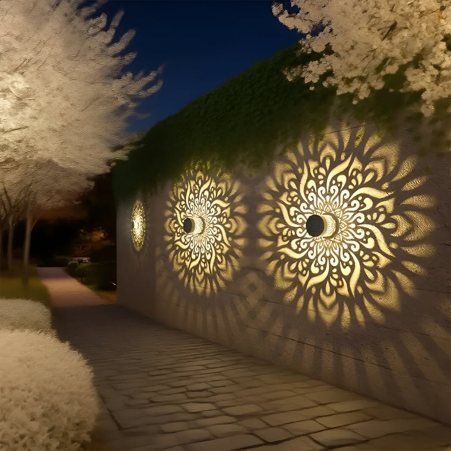 Carvallo Solar Vägglampa | Varmvit LED-ljussättning | IP65 Väderbeständig | Modernt Cut-Out-Design