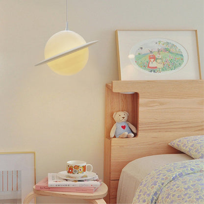 OrbitGlow - Elegant Saturn-inspirerad pendel med justerbar ljusstyrka