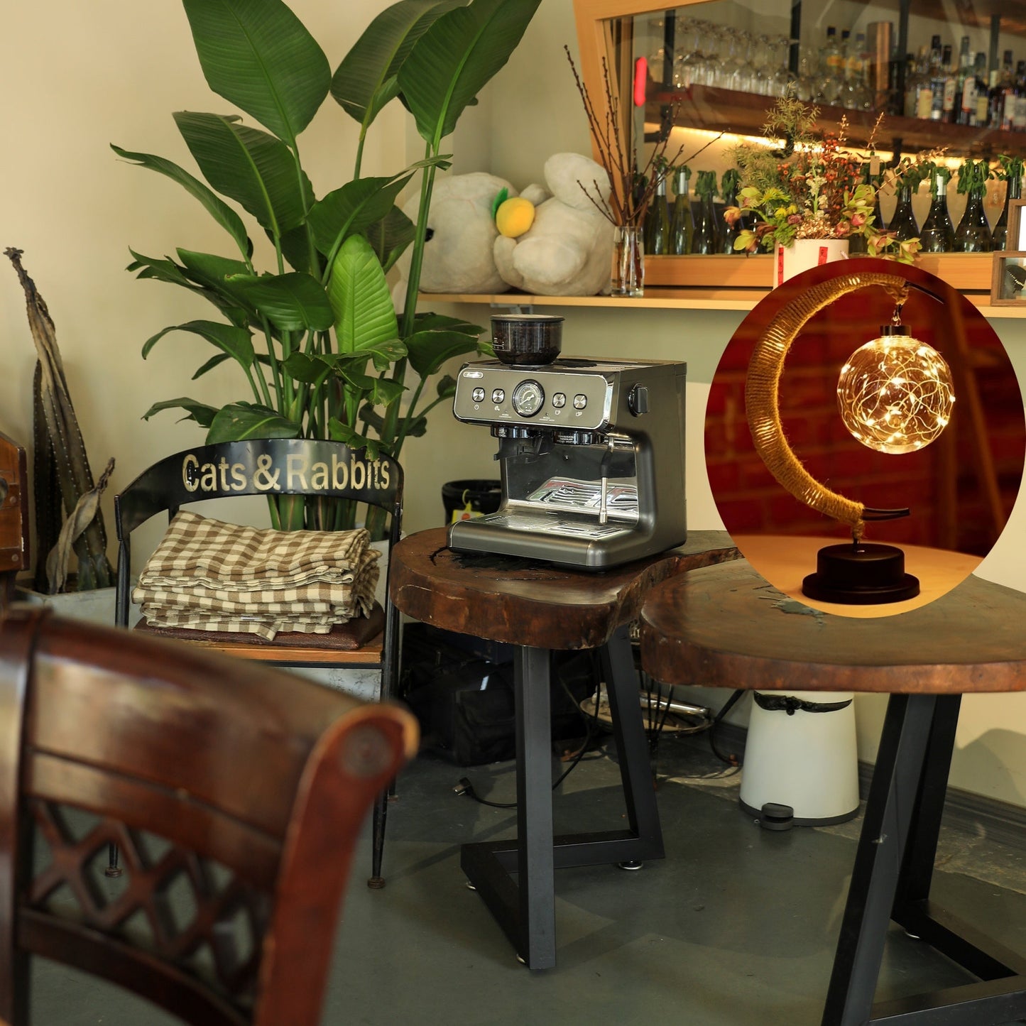 LunarGlow - Smidesjärn Månlampa Med LED-boll