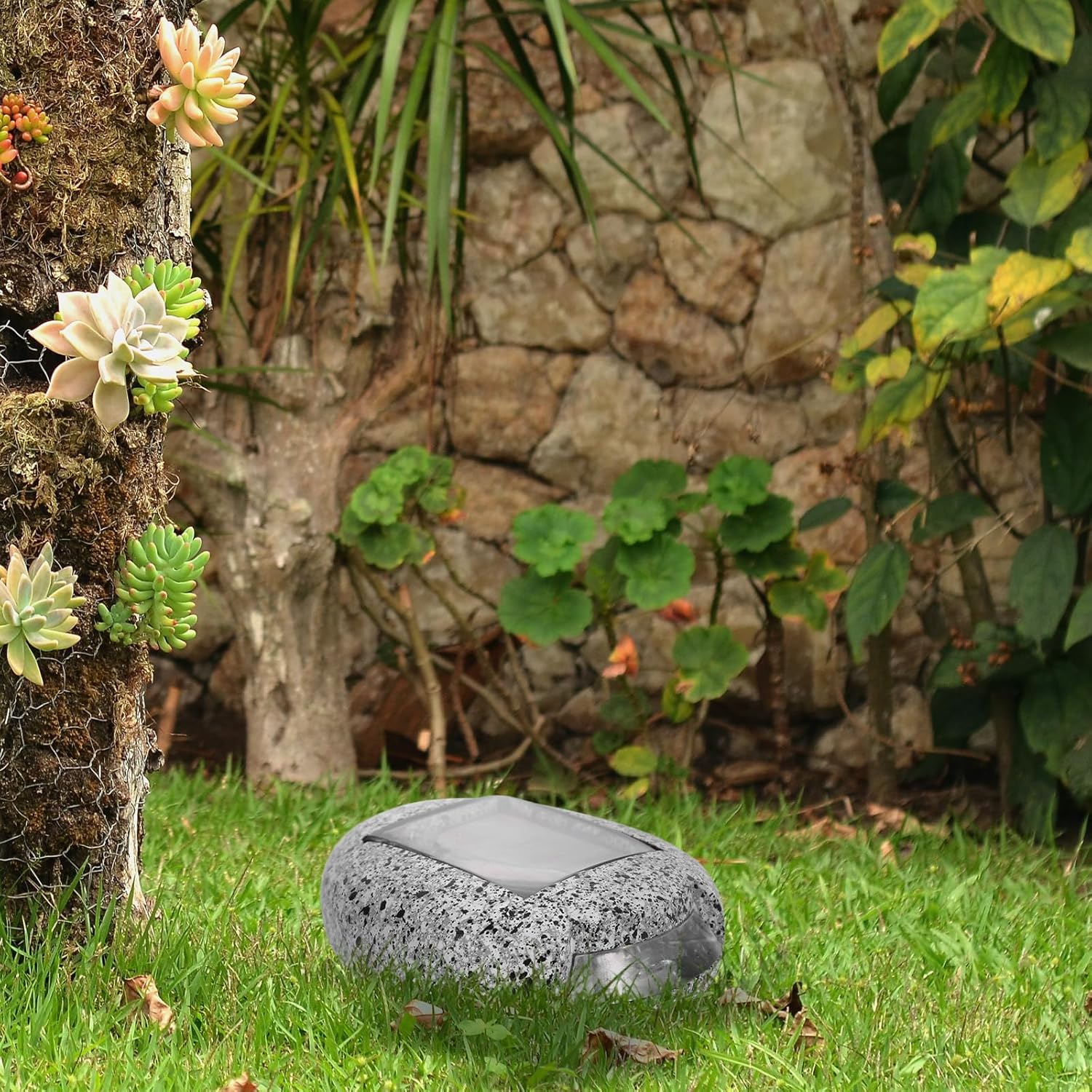 Solar LED Stenlampa för trädgård och stigar – Väderbeständig stigbelysning i naturstensdesign