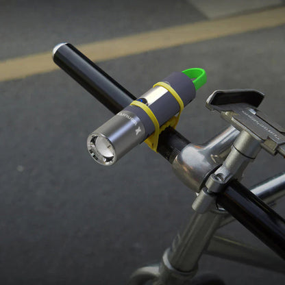 Multifunktionell LED-ficklampa