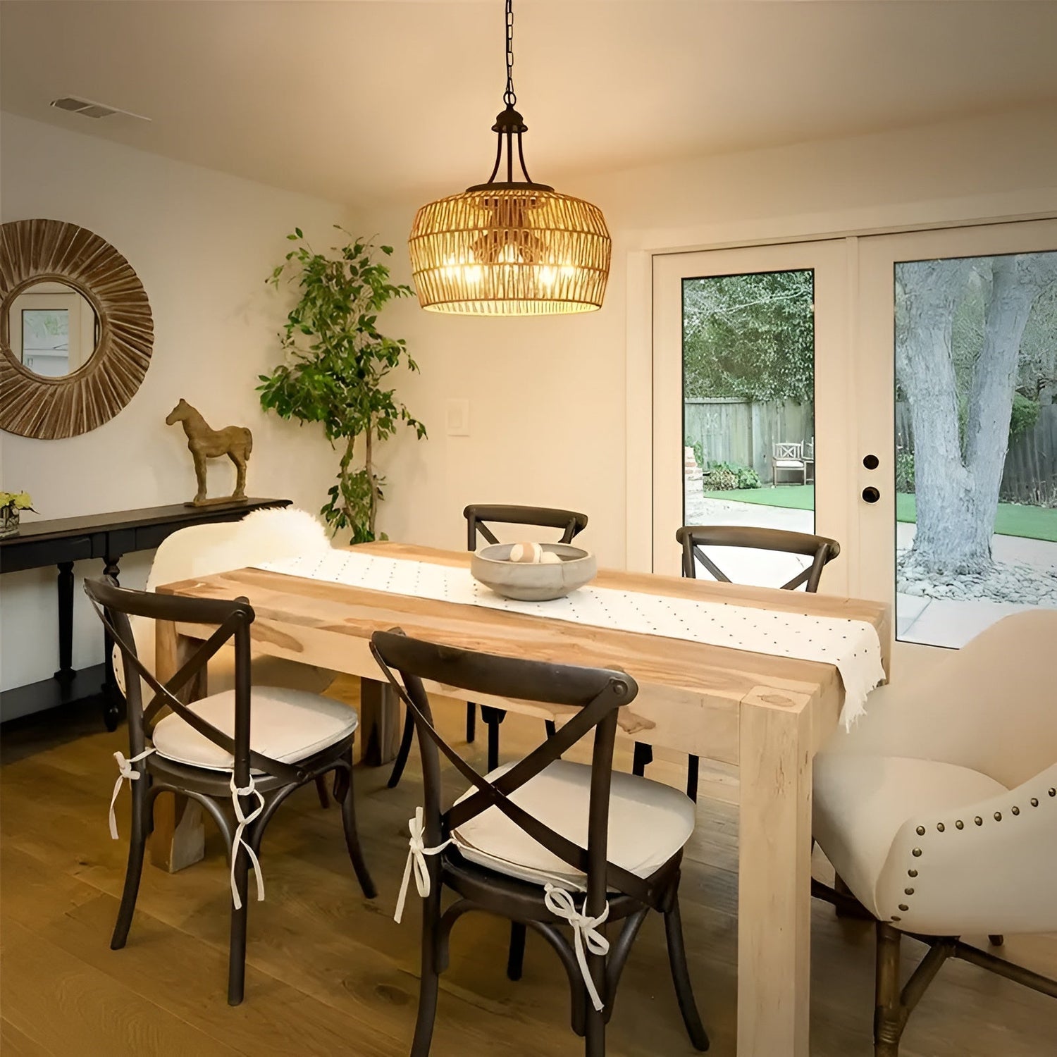 Boho-hänglampa med rottingskärm – Naturlig pendellampa för matrum och kök