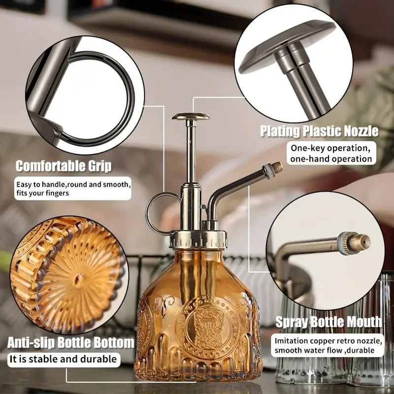 Präglad glasflaska med metallmunstycke – växtspruta för blommabesträckning i vintage-design