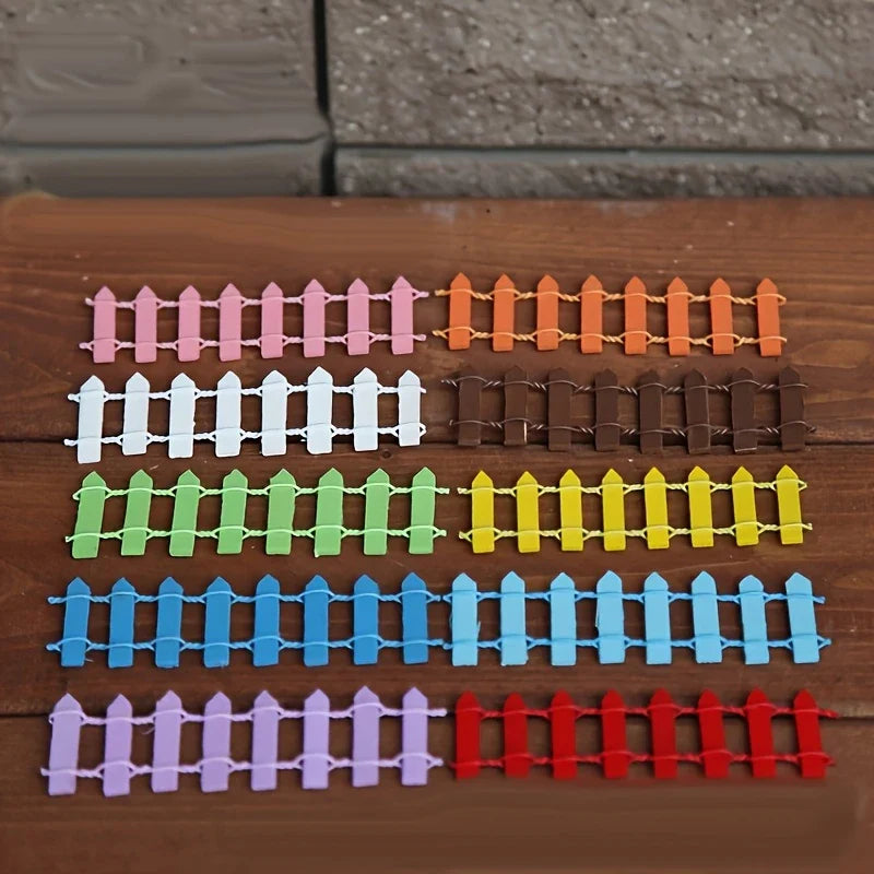 Miniatyr trädgårdsgärde i trä – Färgglad dekoration för feuträdgård och modellbygge