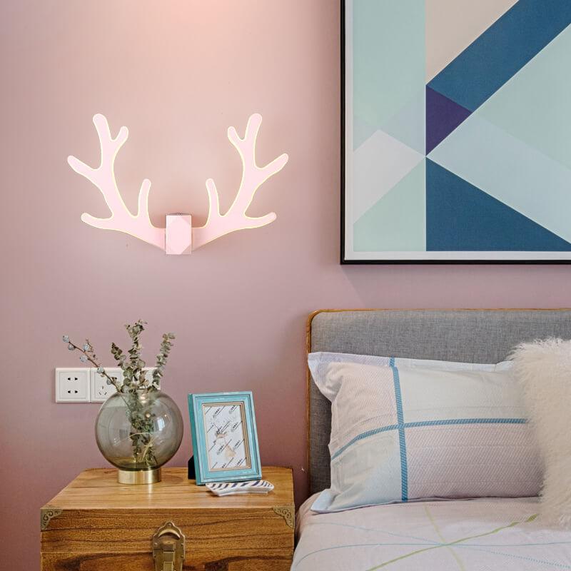 AntlerLux - Unik hornsformad vägglampa med LED-belysning