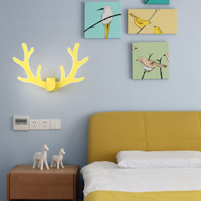 AntlerLux - Unik hornsformad vägglampa med LED-belysning