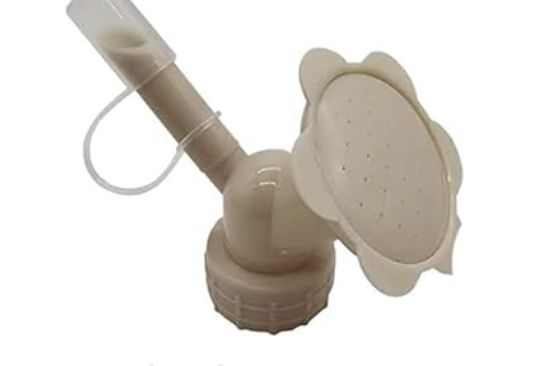 Blomformad växtspruta – Kreativ bevattningshjälp för växter i trädgården