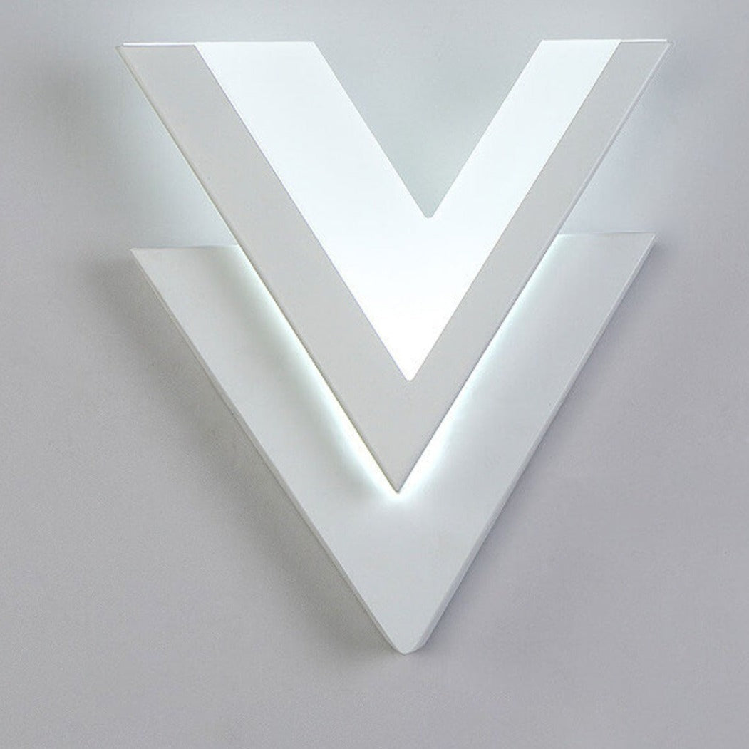 Minimalistisk V-formad LED-vägglampa