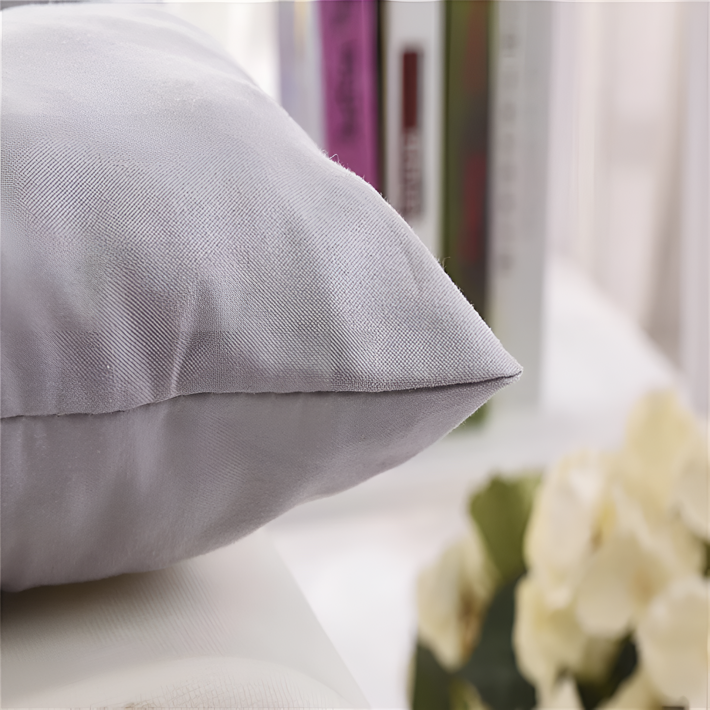 Livliga knappklädda stoppade kuddar