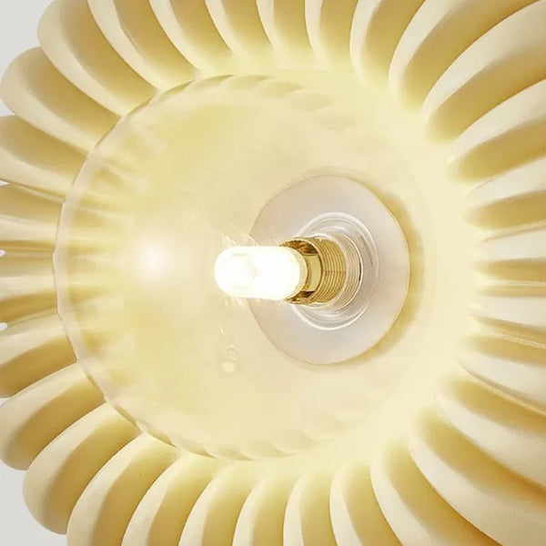 ResinGlow – Modern vägglampa i harts för stilfull belysning