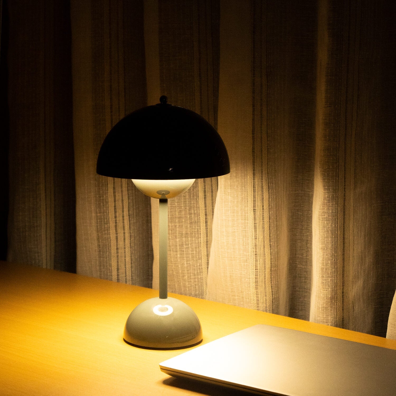 Brulee Modern Bordslampa Vattentät Trådlös och Uppladdningsbar