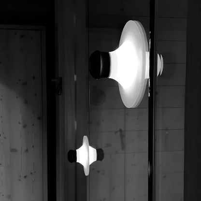 LED-lampa med sugkopp – uppladdningsbar och flexibel | Ideal för hemmabruk och på resande fot