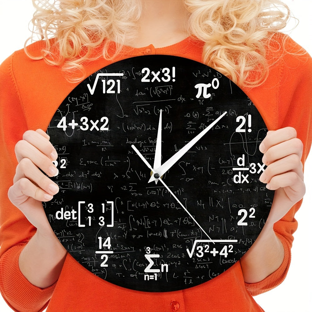 MathMirror - Stilla Akryl Väggklocka med Matematiska Formler