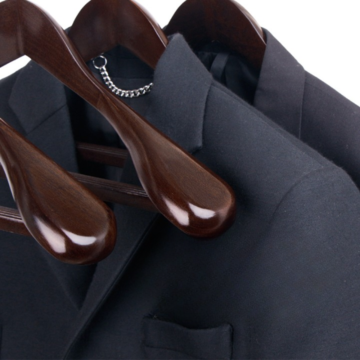 Carvallo Élite – Lyxiga Träklädshängare med Finslipad Design