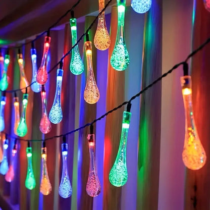 Solar LED Lichterkette – Färgglada droppljus för trädgård, terrass och dekoration