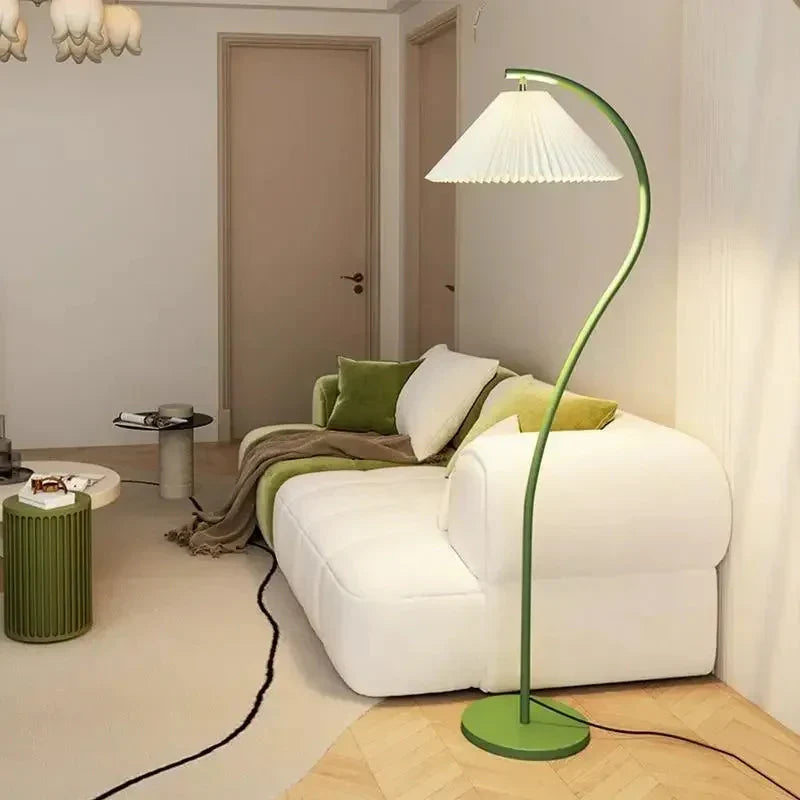 Auralis Loom | Modern LED-golvlampa med tygskärm i nordisk stil