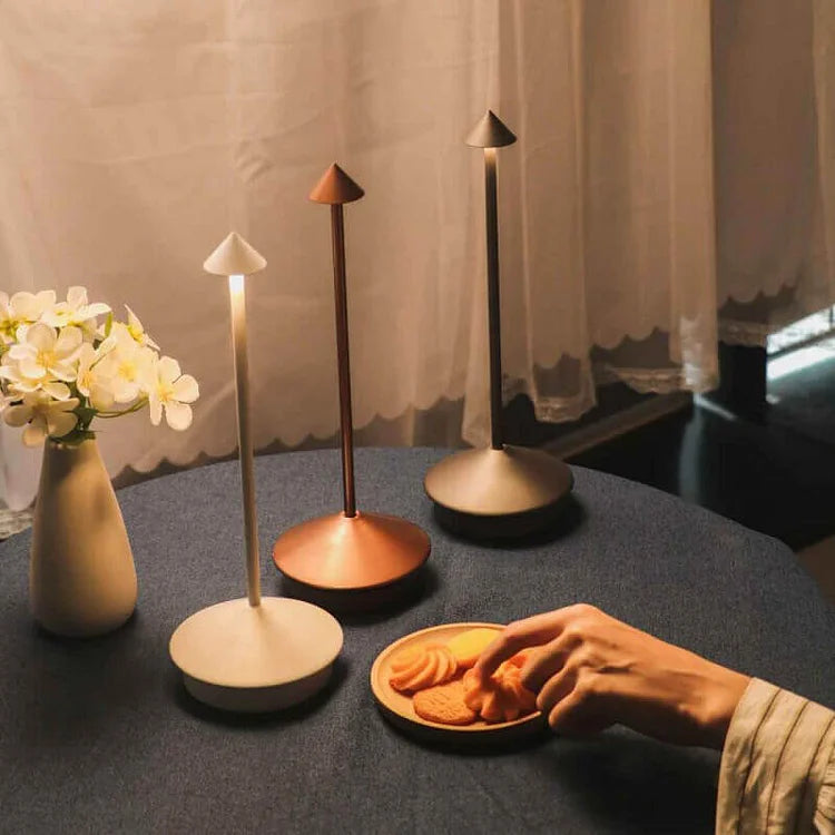 Liora Beam | Minimalistisk LED-bordslampa i aluminium
