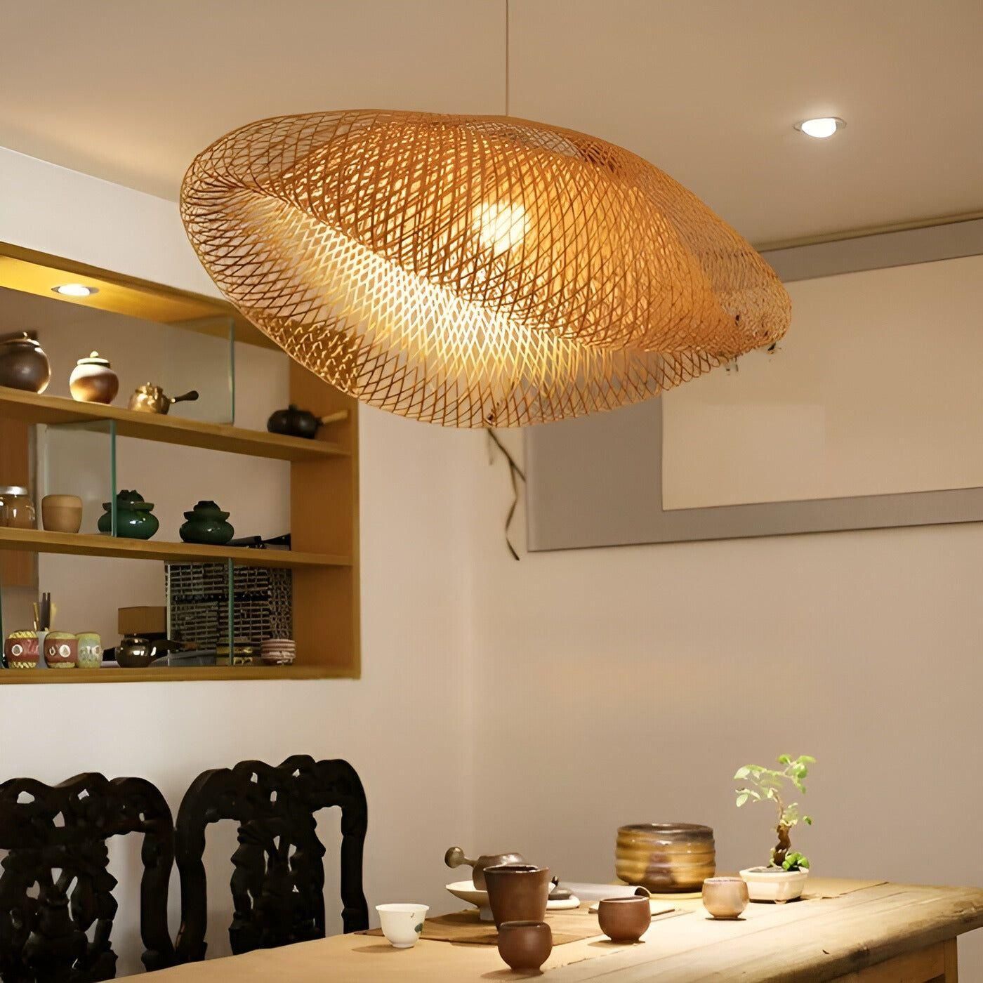 Rattan Hängande Lampa – Dekorativ Pendellamp i Bambus för Stiliga Utrymmen