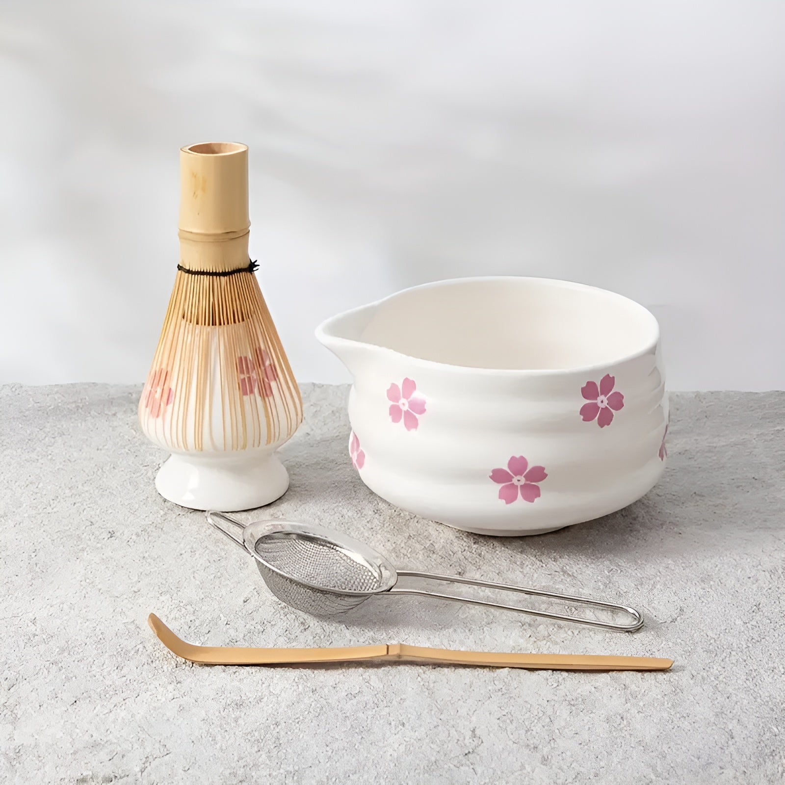 Matcha-set med 5 delar – Japanskt teservice med tekopp, bambupensel och sil.