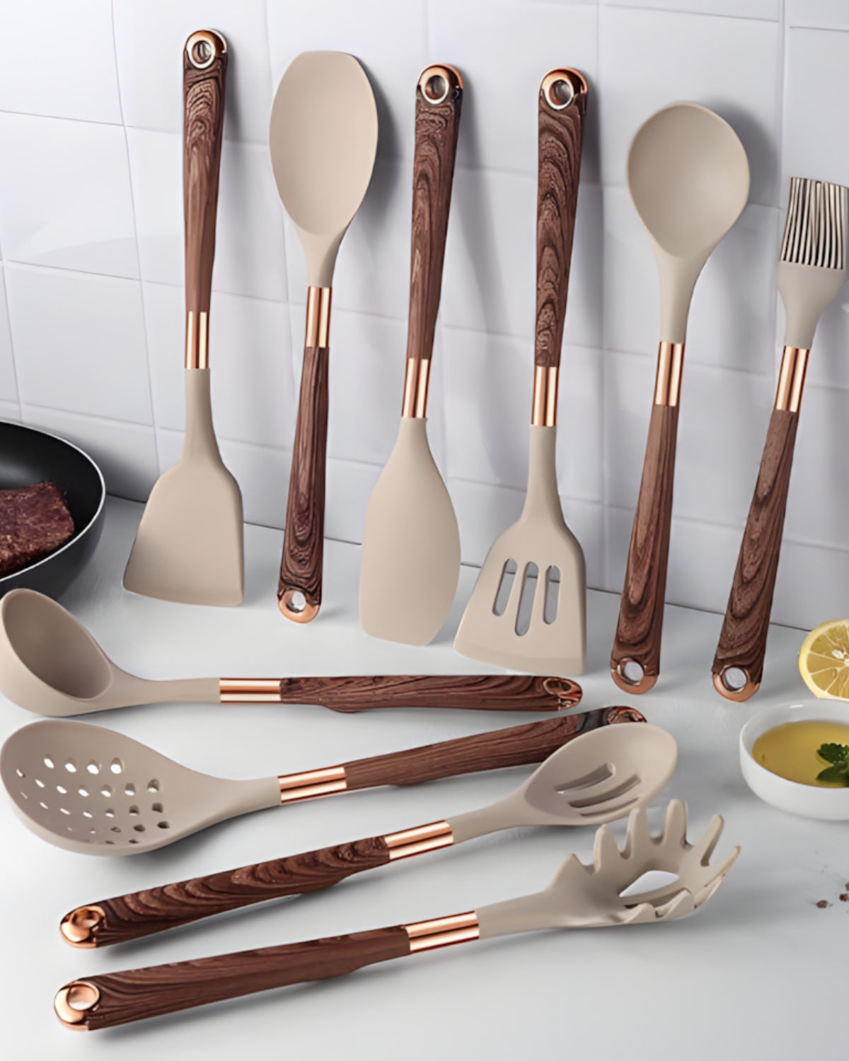 Silicone Kokkverktyg Set | 11 Delar med Guld &amp; Trä Design | Nonstick Säkra Verktyg