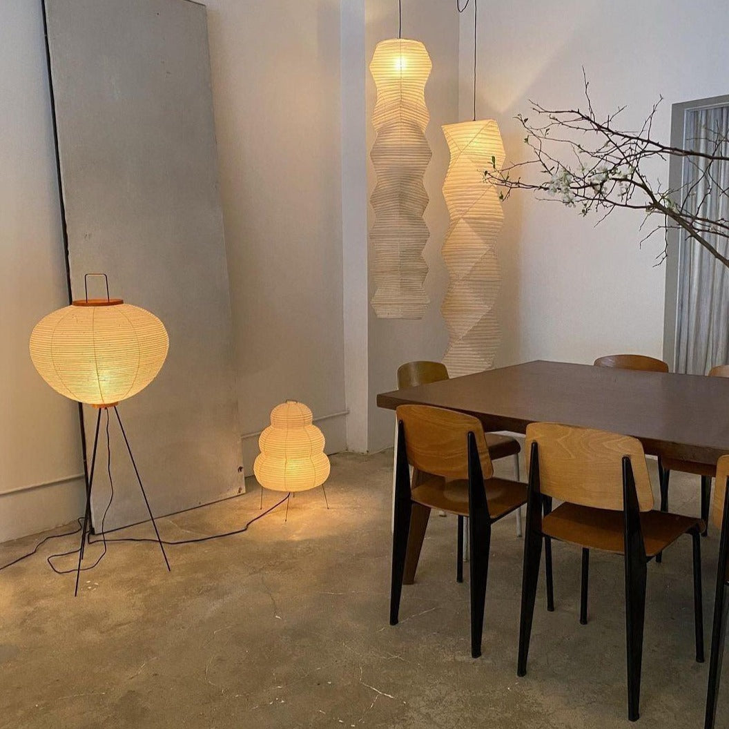Lunora Haze | Skulptural golvlampa i rispapper i Japandi-stil