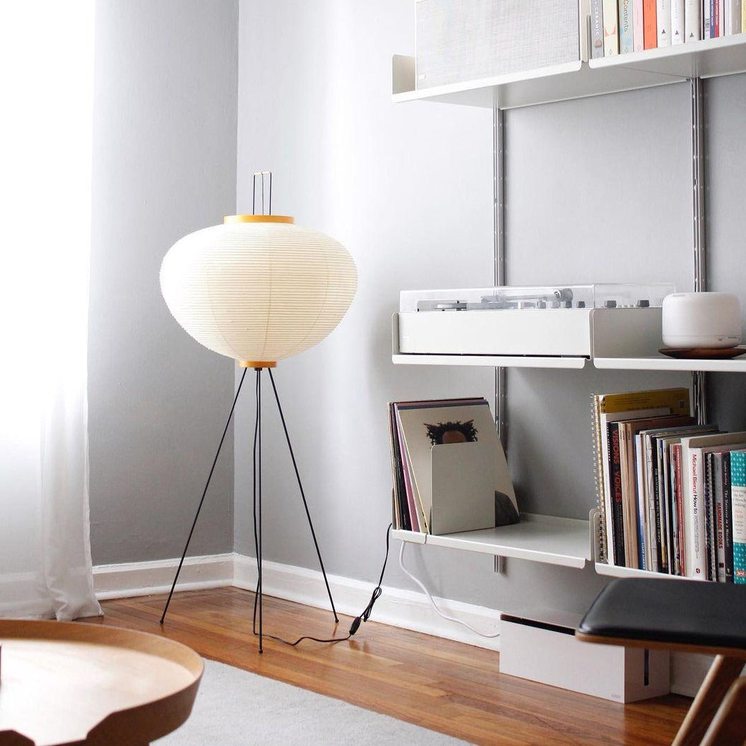 Lunora Haze | Skulptural golvlampa i rispapper i Japandi-stil