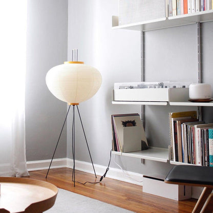 Lunora Haze | Skulptural golvlampa i rispapper i Japandi-stil