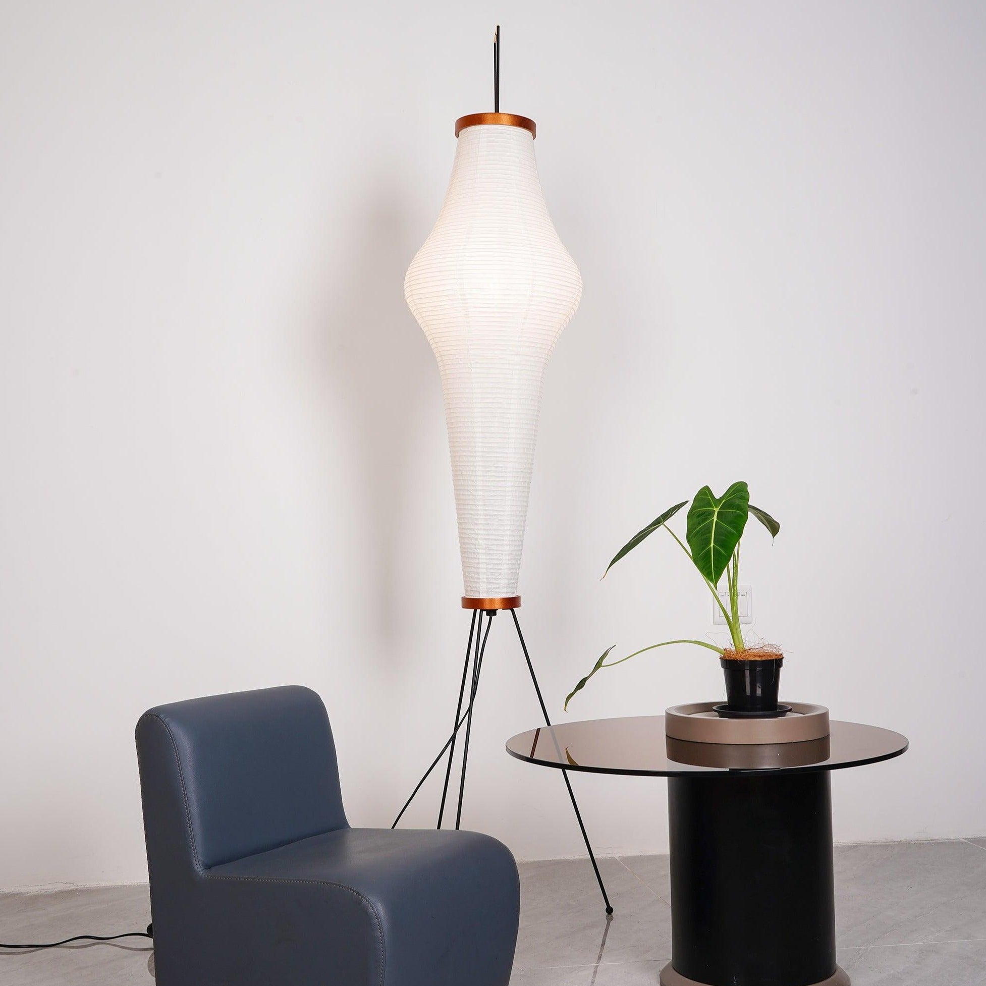 Lunora Haze | Skulptural golvlampa i rispapper i Japandi-stil