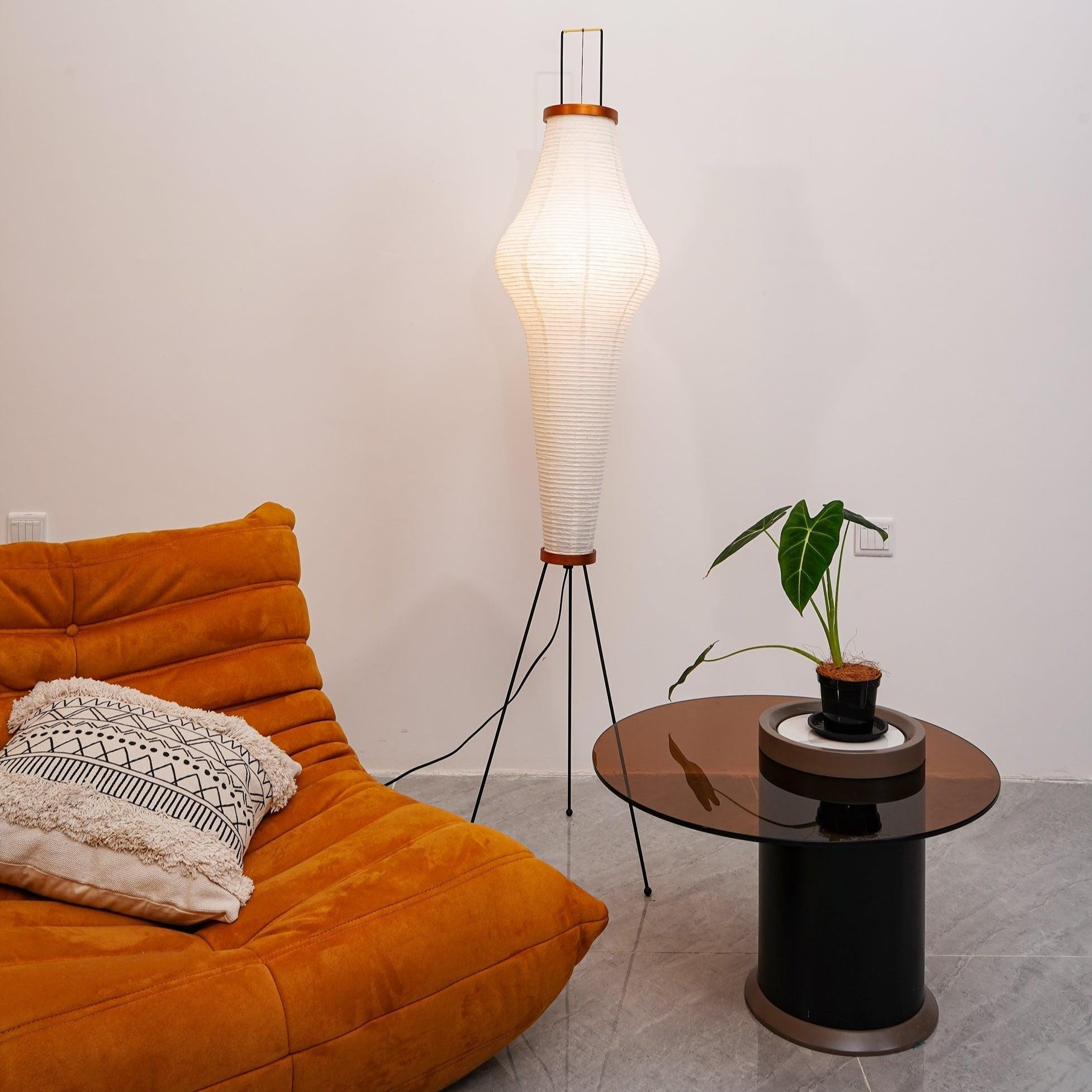 Lunora Haze | Skulptural golvlampa i rispapper i Japandi-stil
