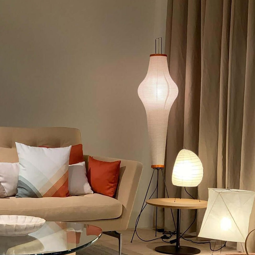 Lunora Haze | Skulptural golvlampa i rispapper i Japandi-stil