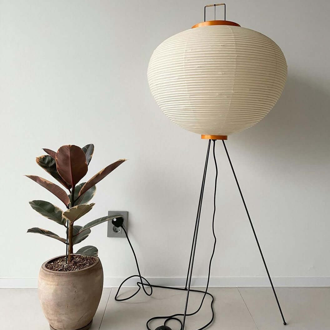 Lunora Haze | Skulptural golvlampa i rispapper i Japandi-stil