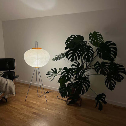 Lunora Haze | Skulptural golvlampa i rispapper i Japandi-stil