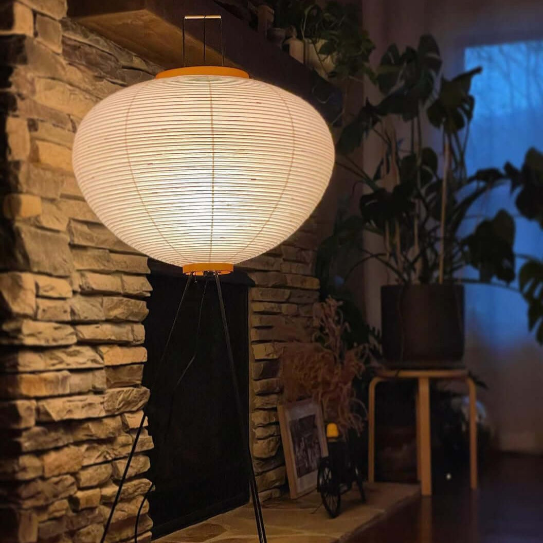 Lunora Haze | Skulptural golvlampa i rispapper i Japandi-stil