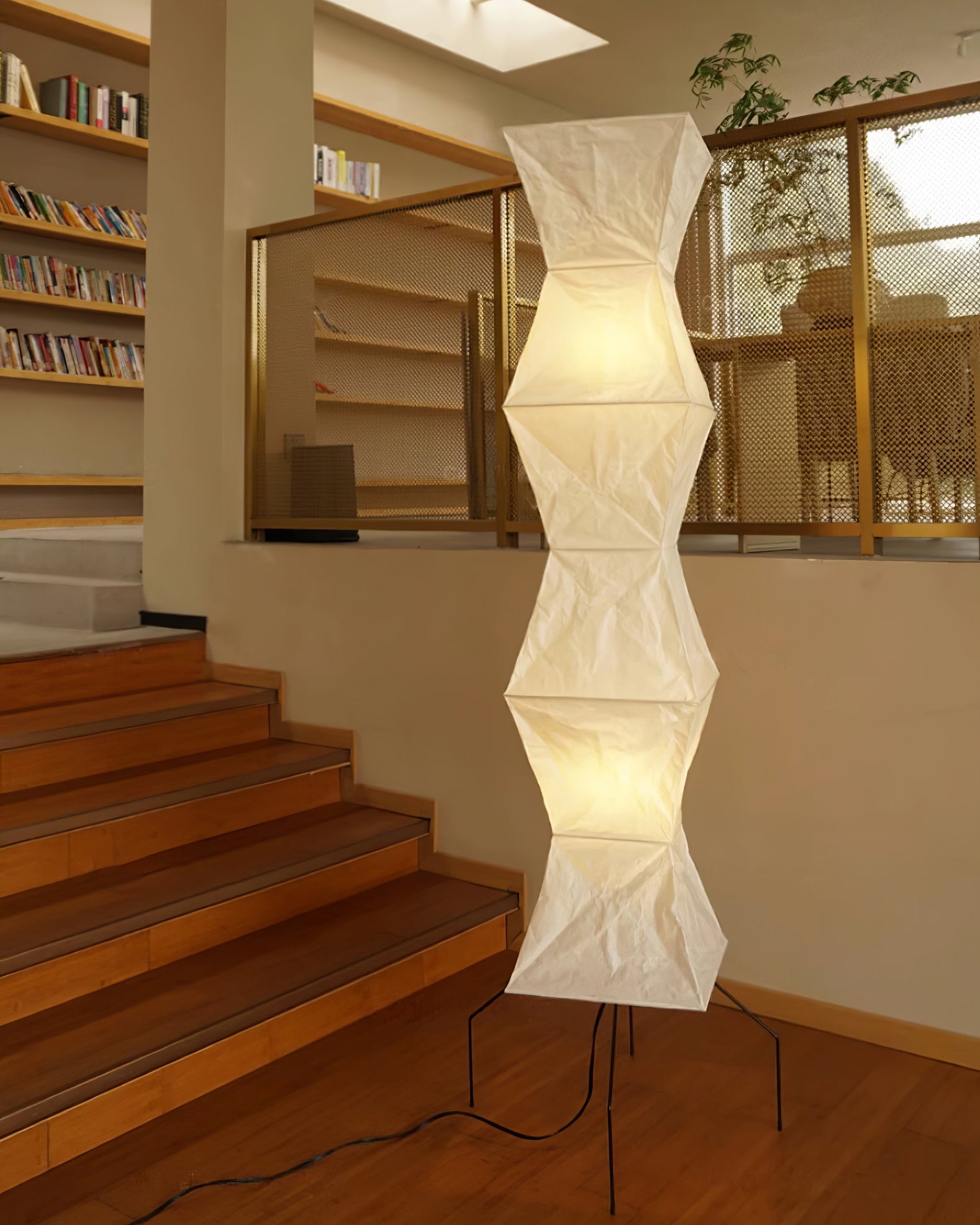 Lunora Haze | Skulptural golvlampa i rispapper i Japandi-stil