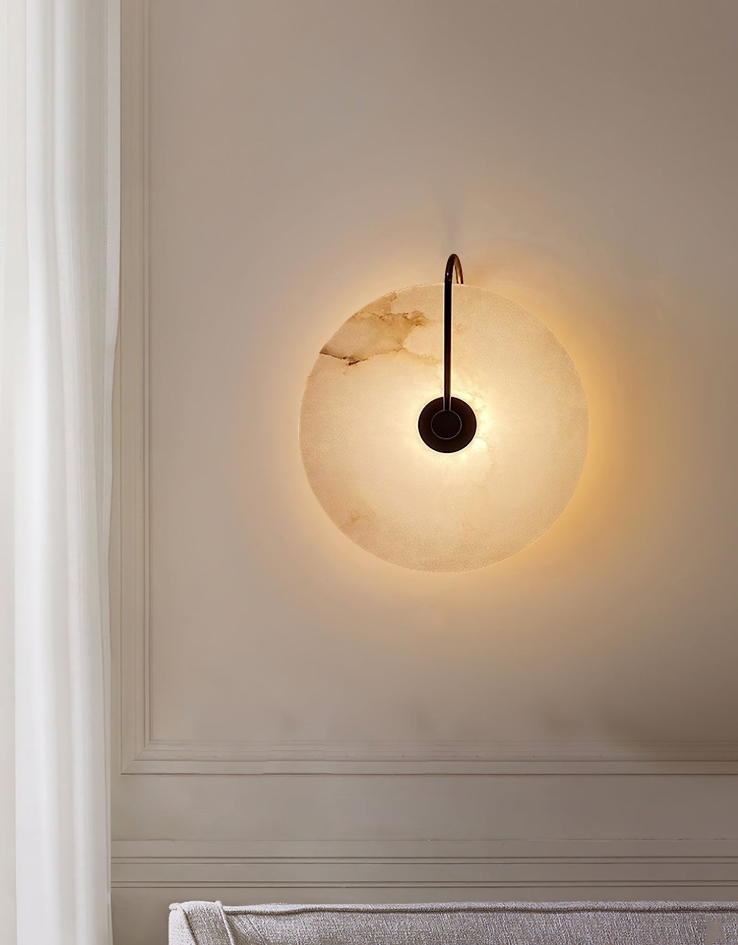 LuxeGlow - Modern LED Vägglampa av Alabaster för Tidlös Elegans