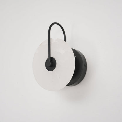 Lugnande LED Vägglampa i Alabaster