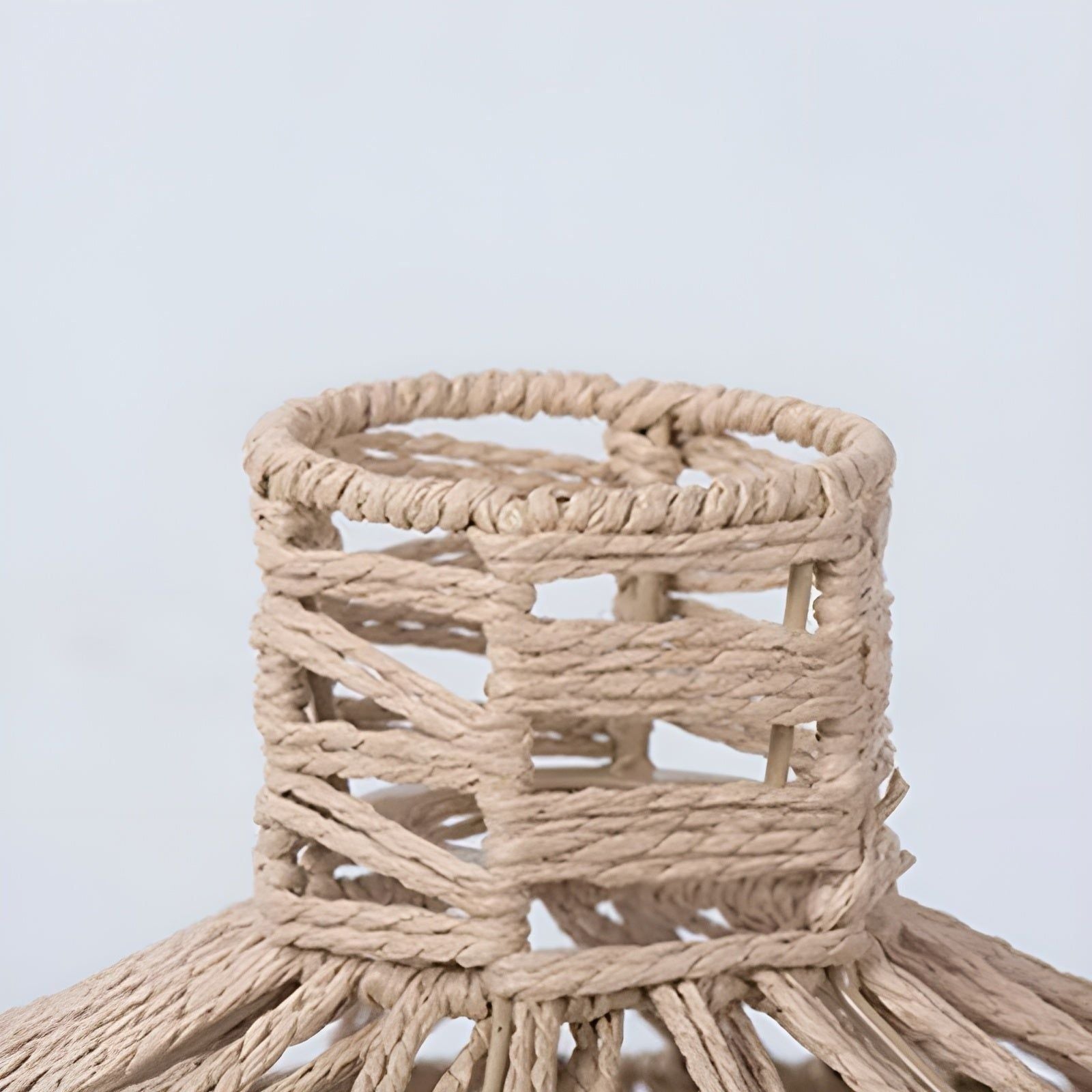 AntiqueWeave Lamp - Antik Lampa Av Handflettad Rattan