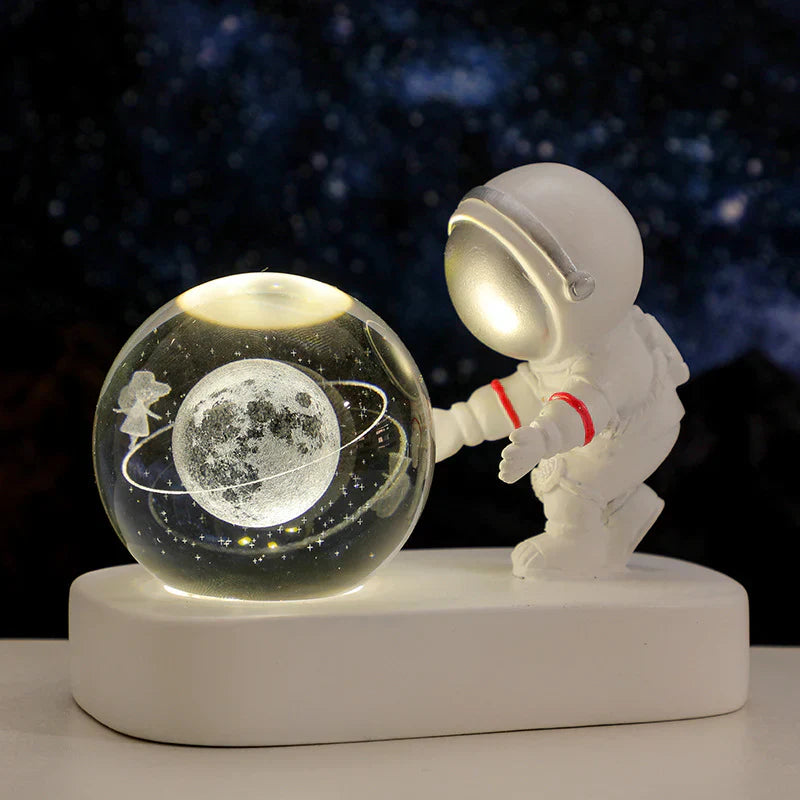 Astronaut Nattlampa - Rymdlampa med LED och Kristallboll