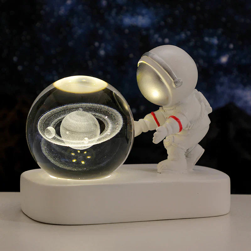 Astronaut Nattlampa - Rymdlampa med LED och Kristallboll