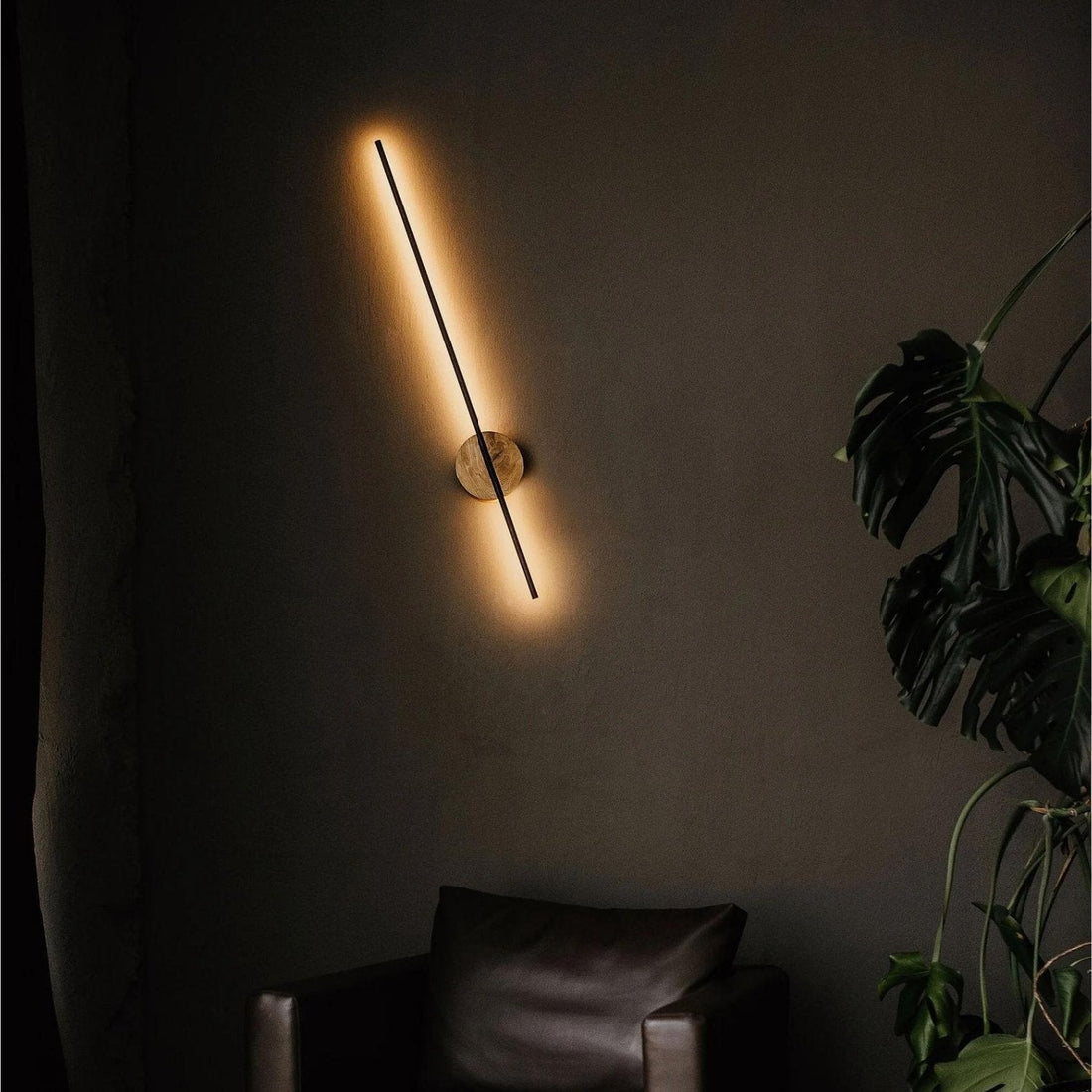 LightOak - Modern LED Vägglampa av Trä för Stämningsfull Belysning
