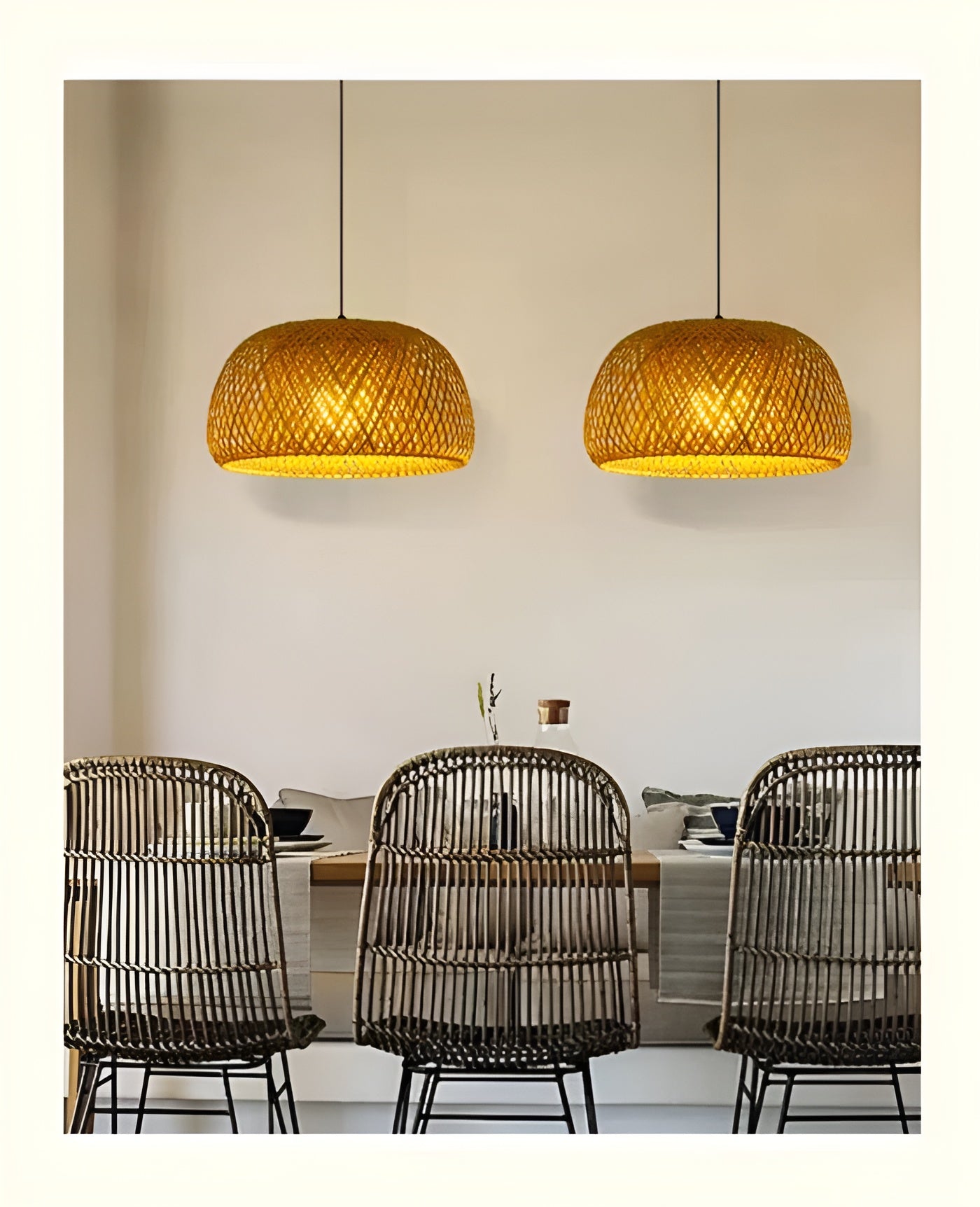 Rattanhänglampa – Stilfull bambulampa för matrum och vardagsrum