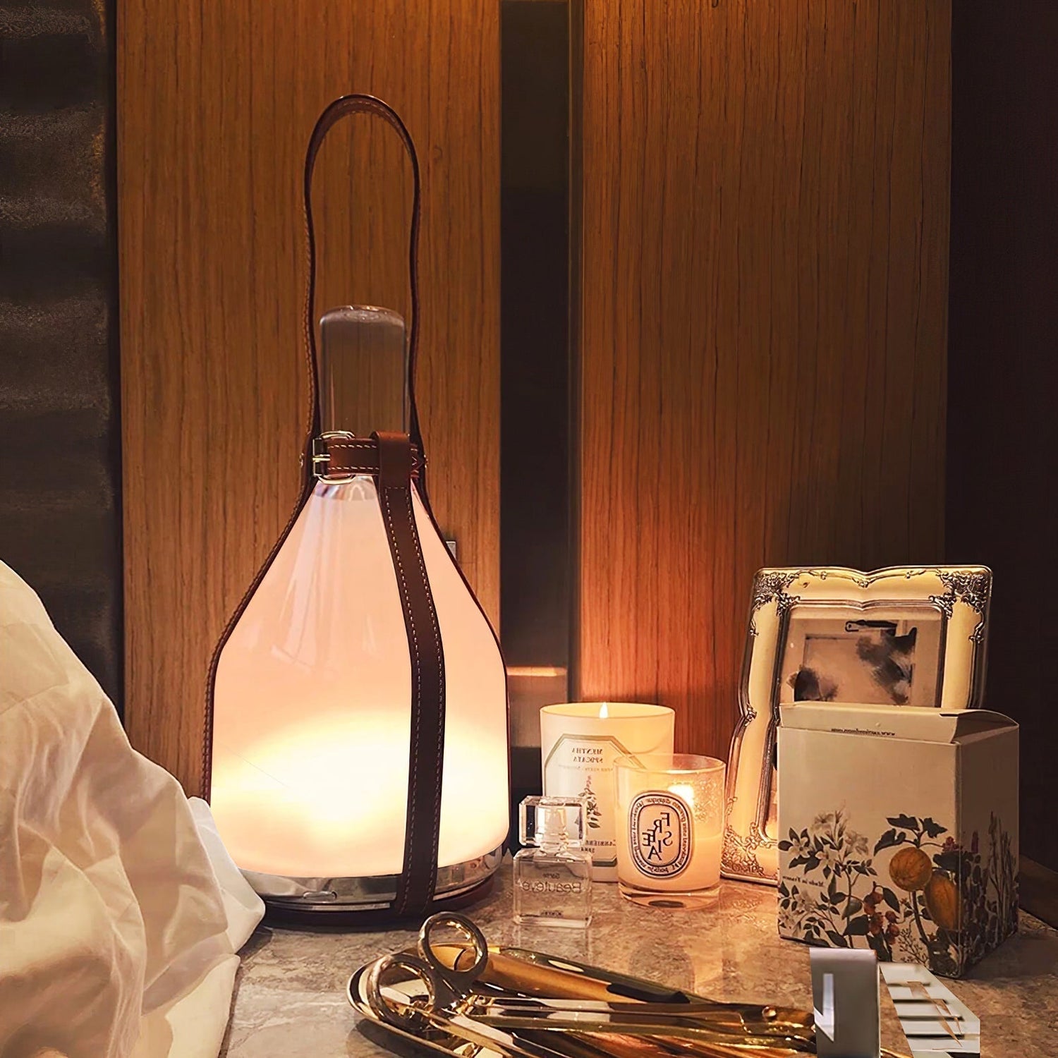 Bell Bärbar Läder Glas Bordslampa