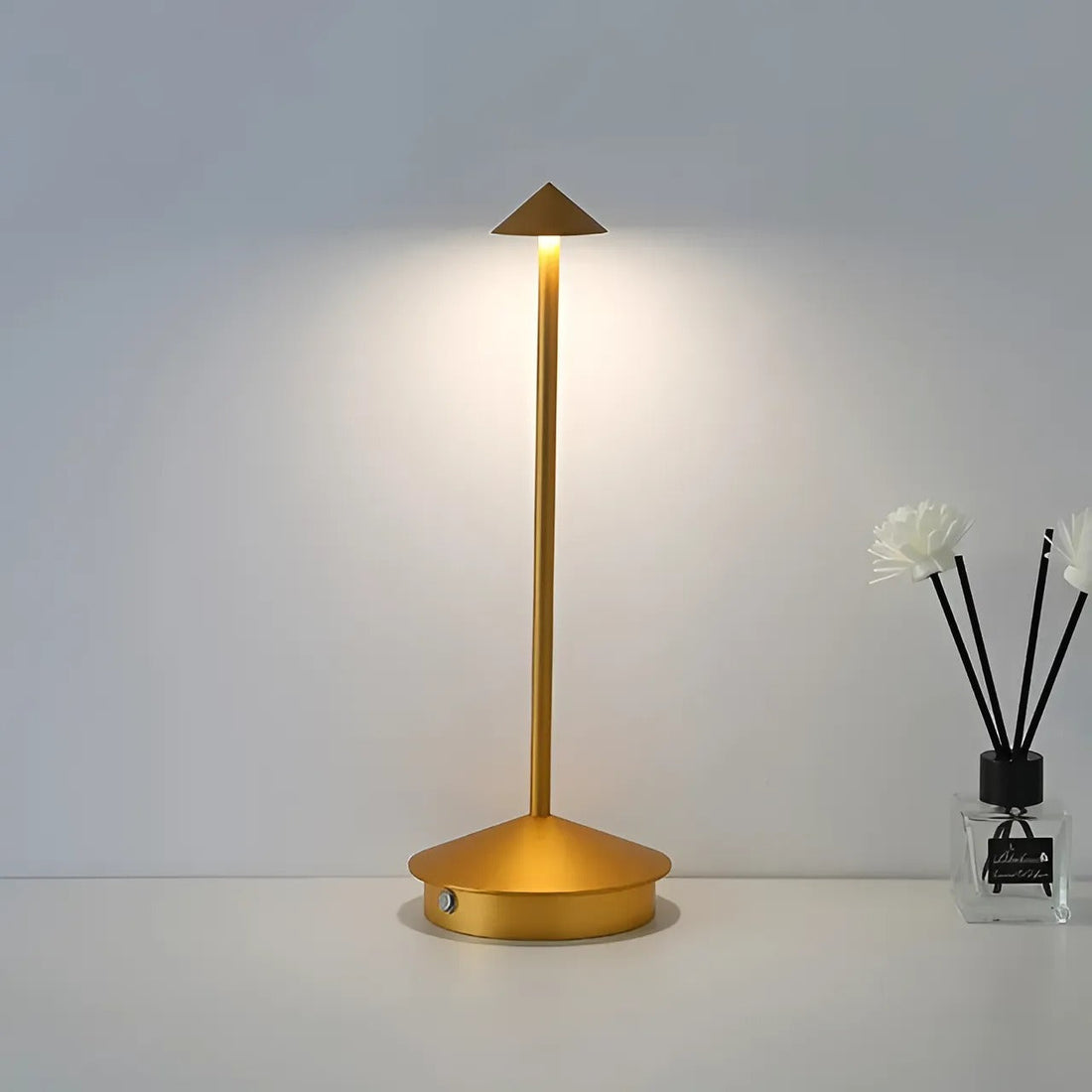 Shanghai Modern Bordslampa - Elegant Svensk Designstil