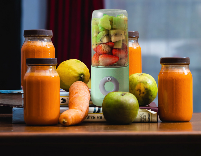 QuickBlend - USB uppladdningsbar smoothieblender med 6 blad