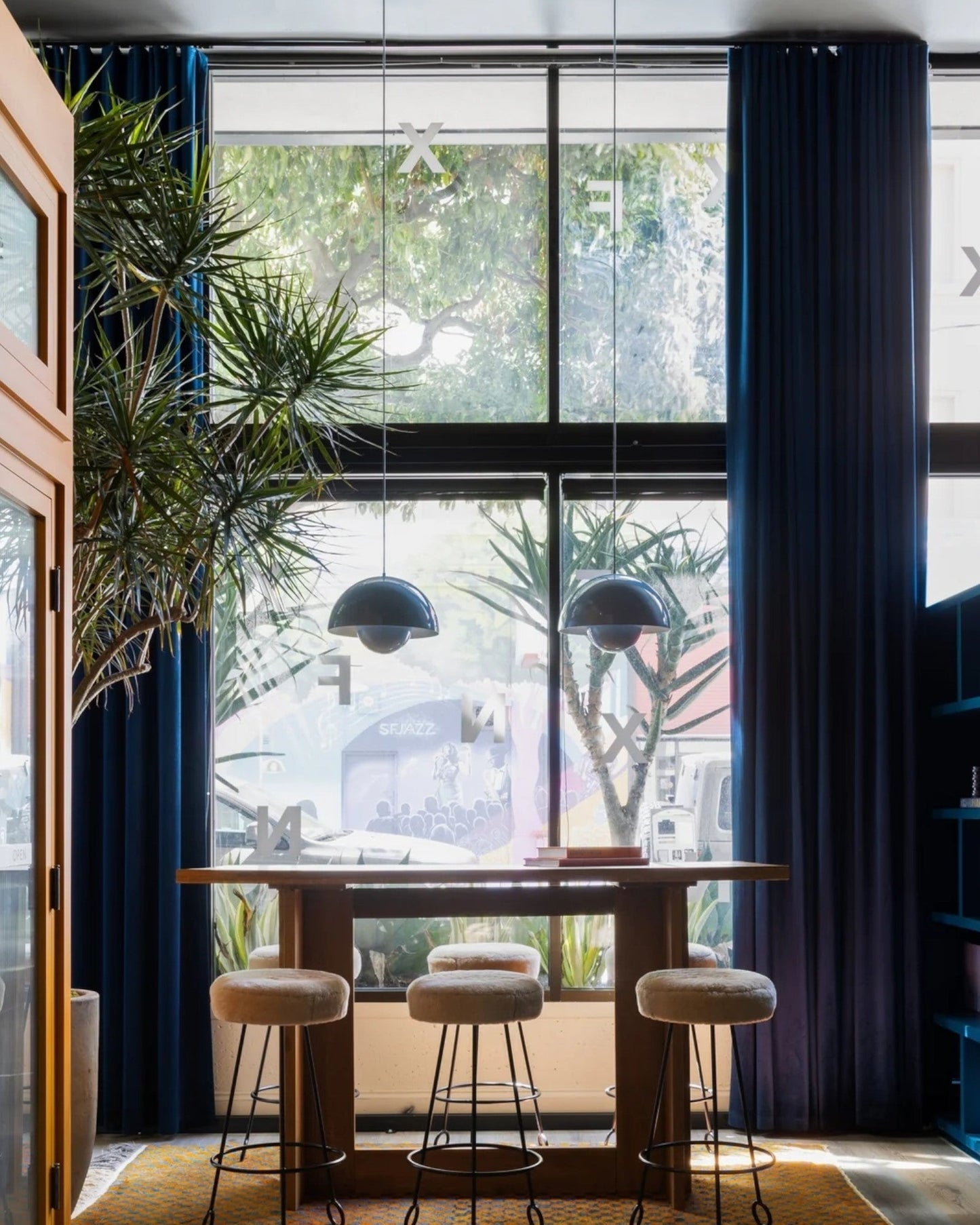 Carvallo – Ø23cm Taklampa med Justerbar 2m Sladd och Varm Vit Ljus