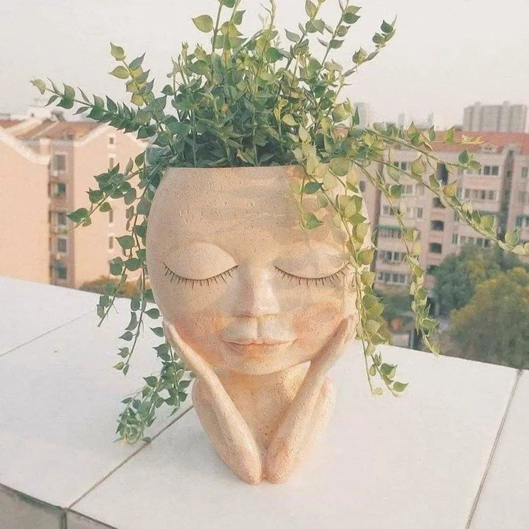 Carvallo – Elegant Resin Plant Pot with Artistic Facial Details