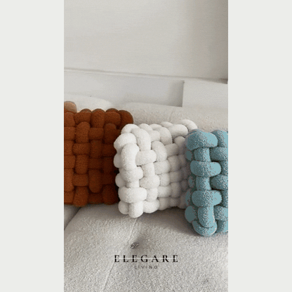 Bolli - Mjuk blåsande plyschkudde