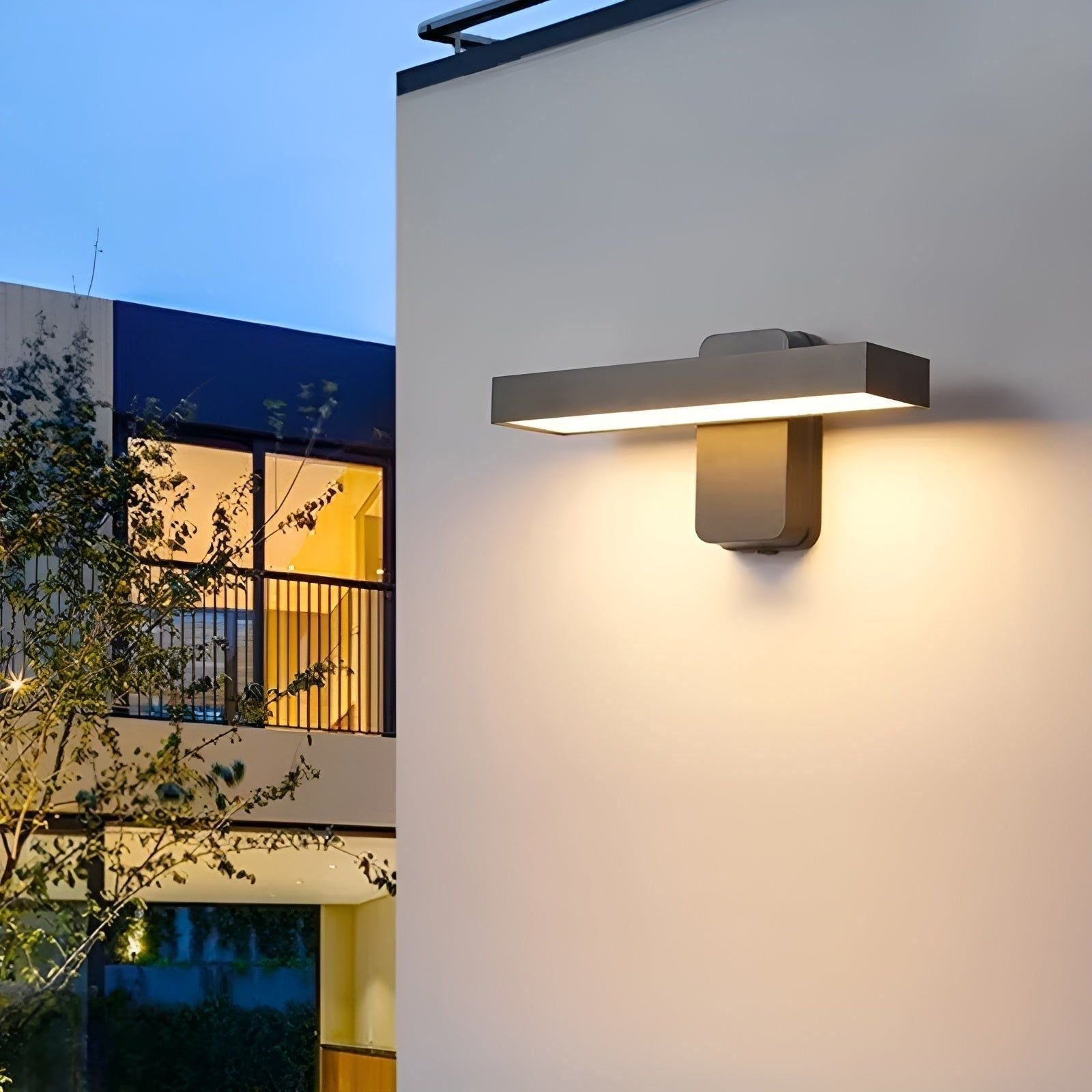 AquaGuard Light - Vattentät Roterande LED-vägglampa